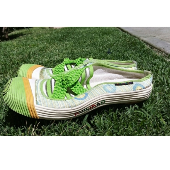 Ruilibao Multicolor Slipon Shoes - Picture 1 of 7